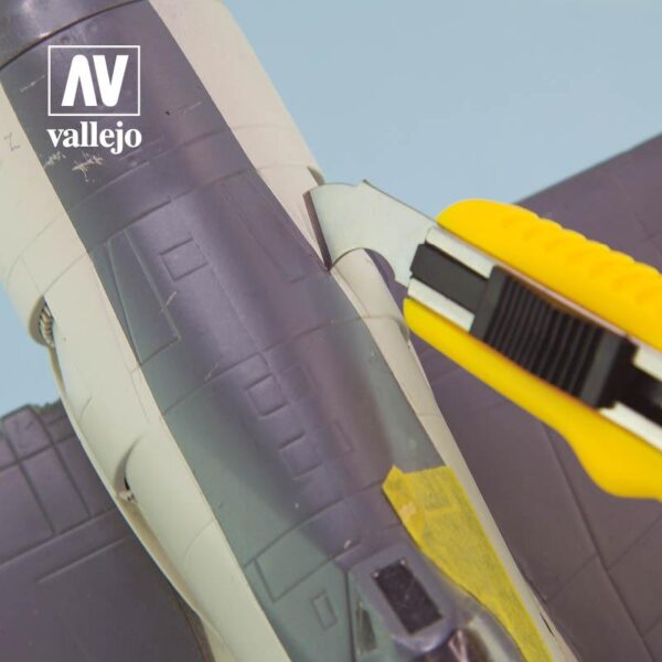 Vallejo    AV Vallejo Tools - Cutter Scriber & 5 Spare Blades - VALT06012 - 8429551930406