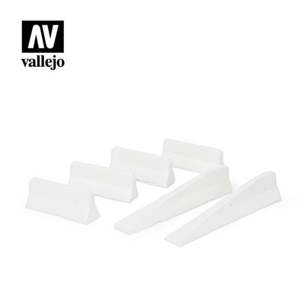 Vallejo    Vallejo Scenics - 1:35 Urban Concrete Barriers - VALSC228 - 8429551984676