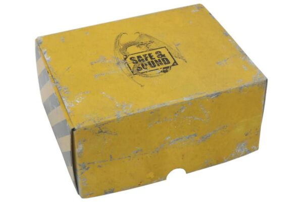Safe and Sound    Half-size Medium Box for magnetically-based miniatures + metal plate on the inside rear side of the box - SAFE-HSM-MAG05 - 5907459698688
